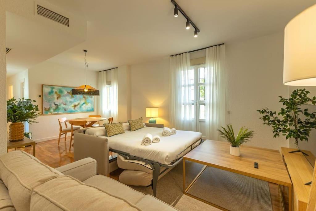 Apartament Triana Deluxe By Valcambre Sewilla Zewnętrze zdjęcie
