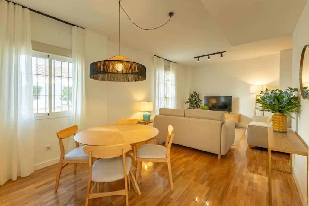 Apartament Triana Deluxe By Valcambre Sewilla Zewnętrze zdjęcie