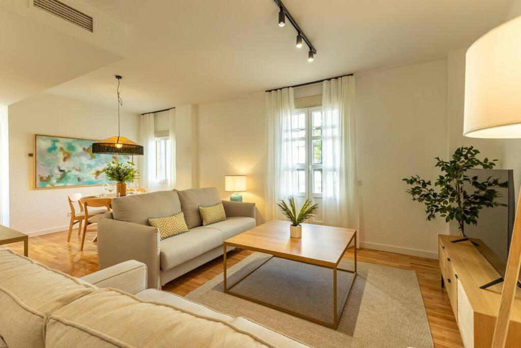 Apartament Triana Deluxe By Valcambre Sewilla Zewnętrze zdjęcie